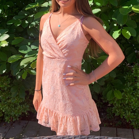 Forever 21 Dresses & Skirts - Adorable Light Pink lace dress from Forever 21!